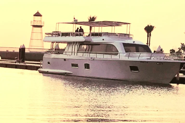 10 Ideen für Ihre Yachtparty in Dubai: Themen, Tipps & Preise