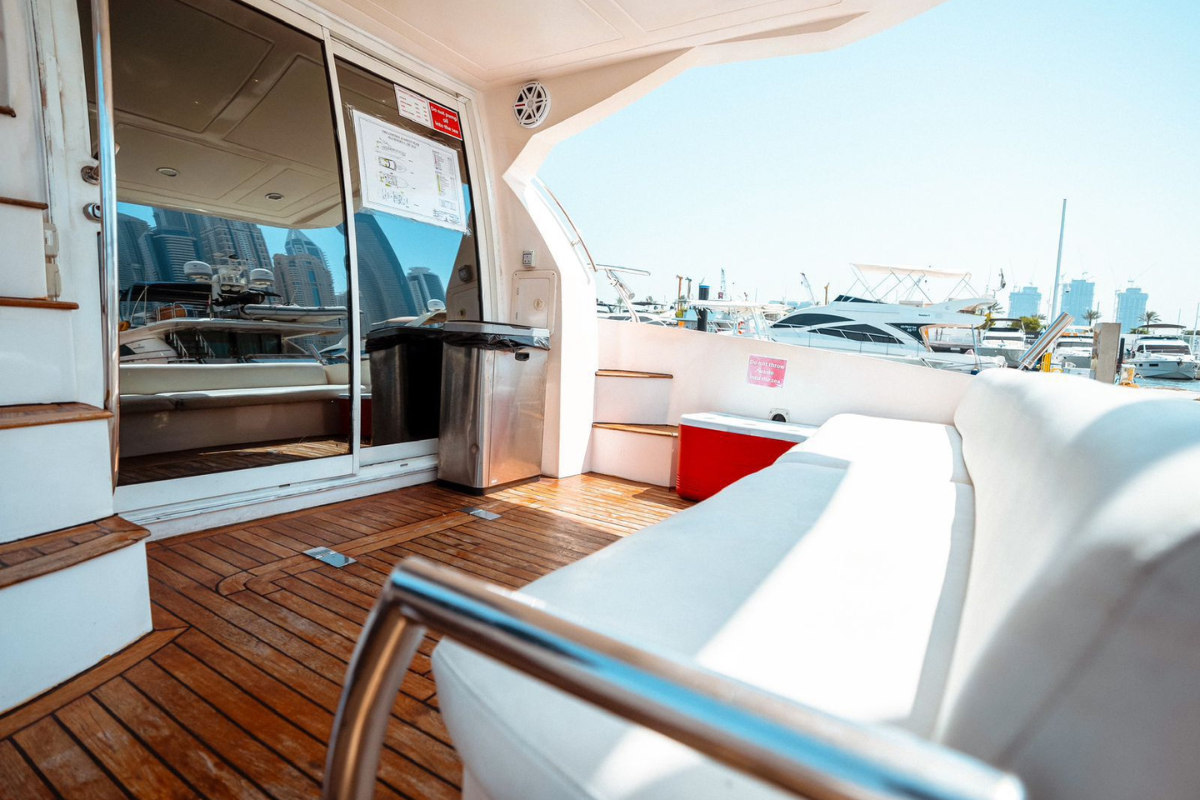 48ft majesty