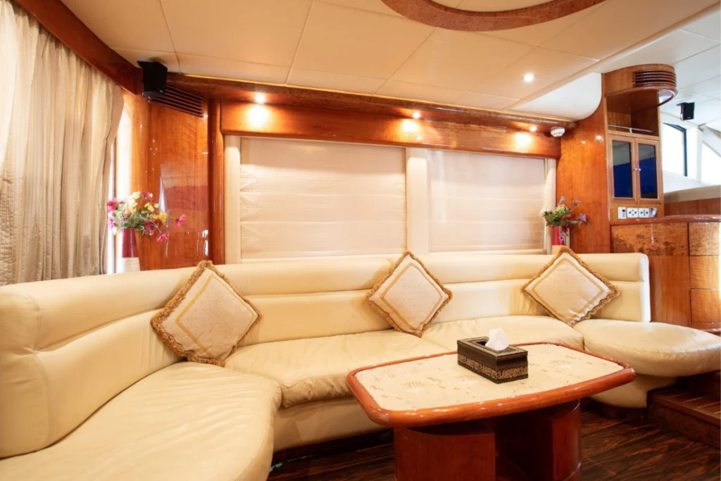 Yacht