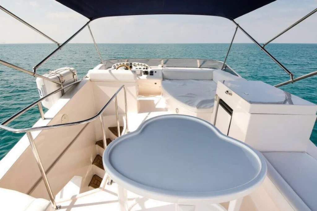 Yacht