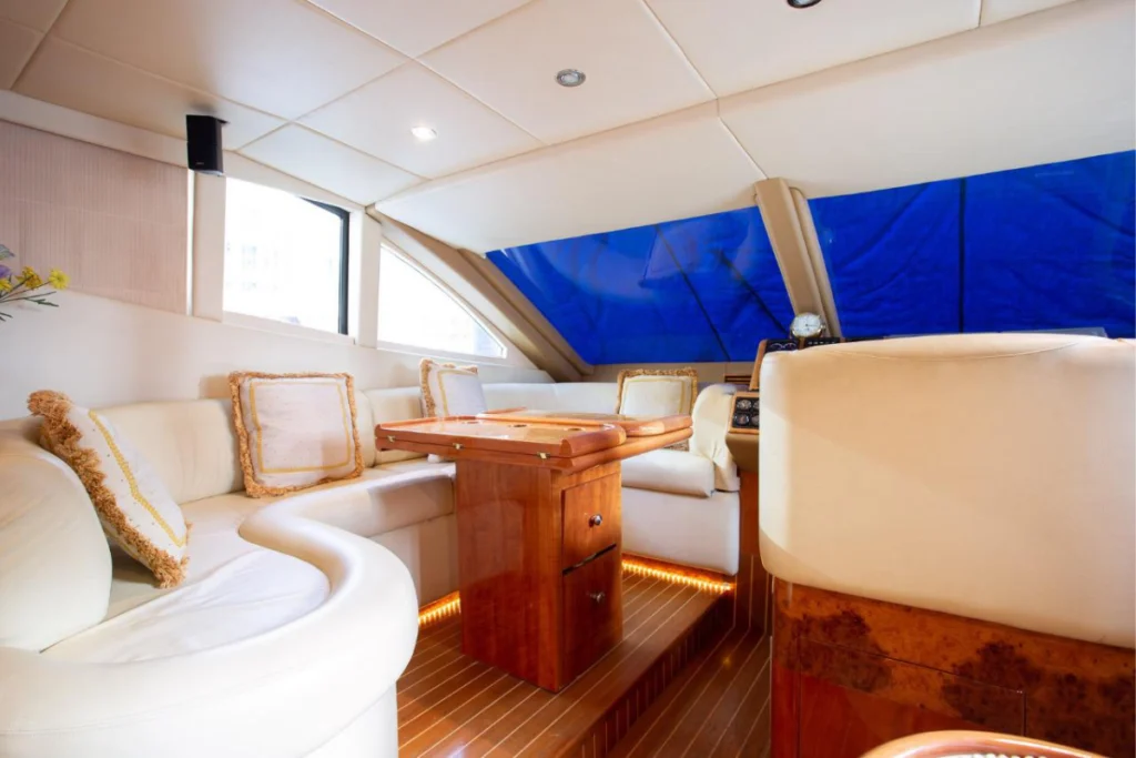 Yacht