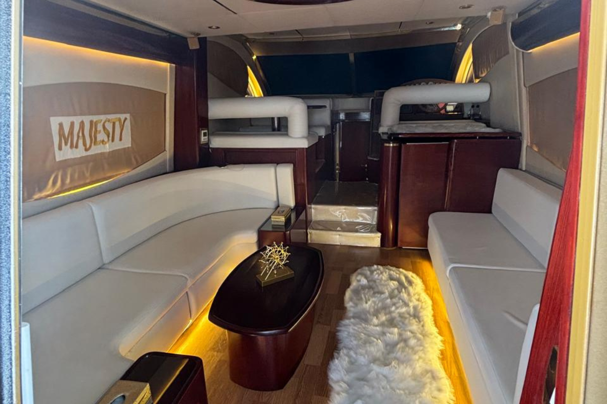 50 Ft Majesty