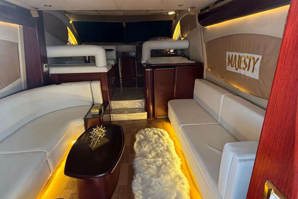 50 Ft Majesty