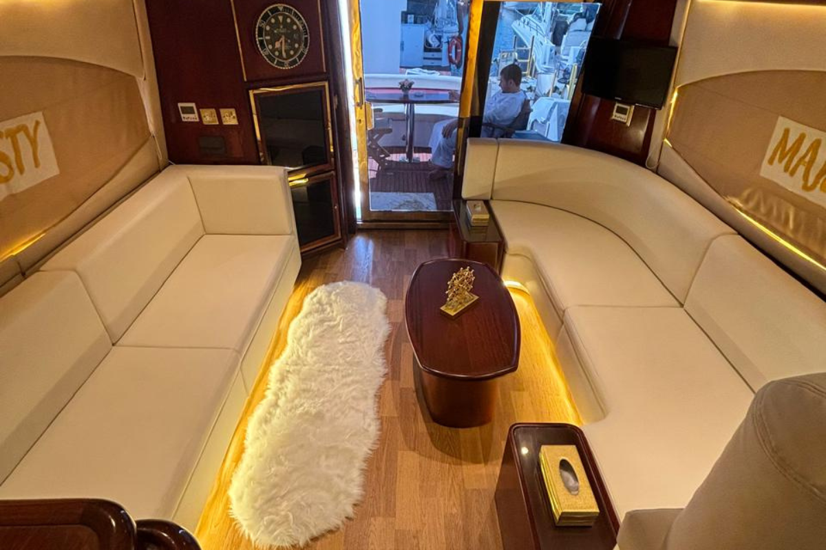 50 Ft Majesty