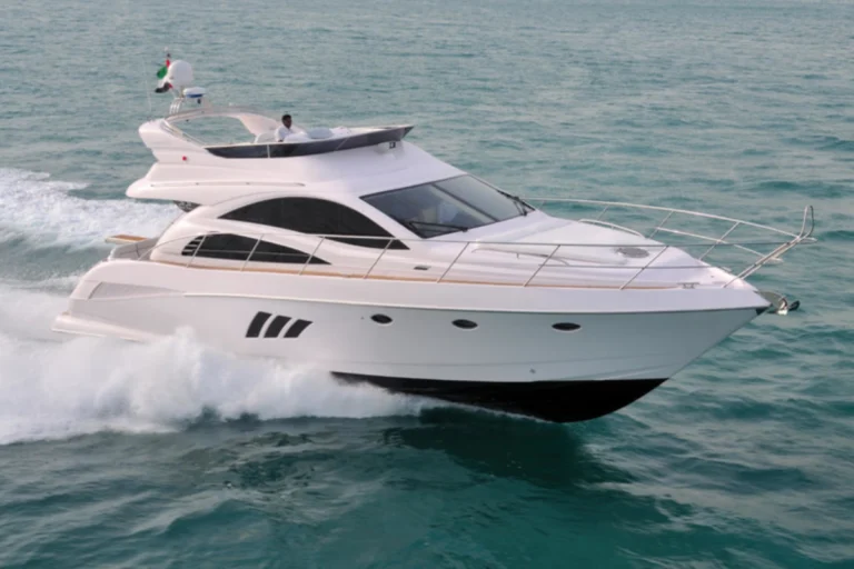Best Time to Rent a Yacht in Dubai: A Month-by-Month Guide