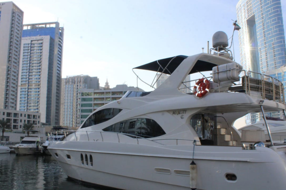 56 Ft Majesty