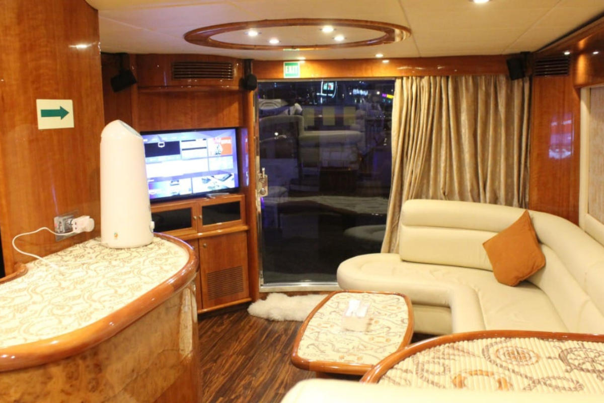 56 Ft Majesty