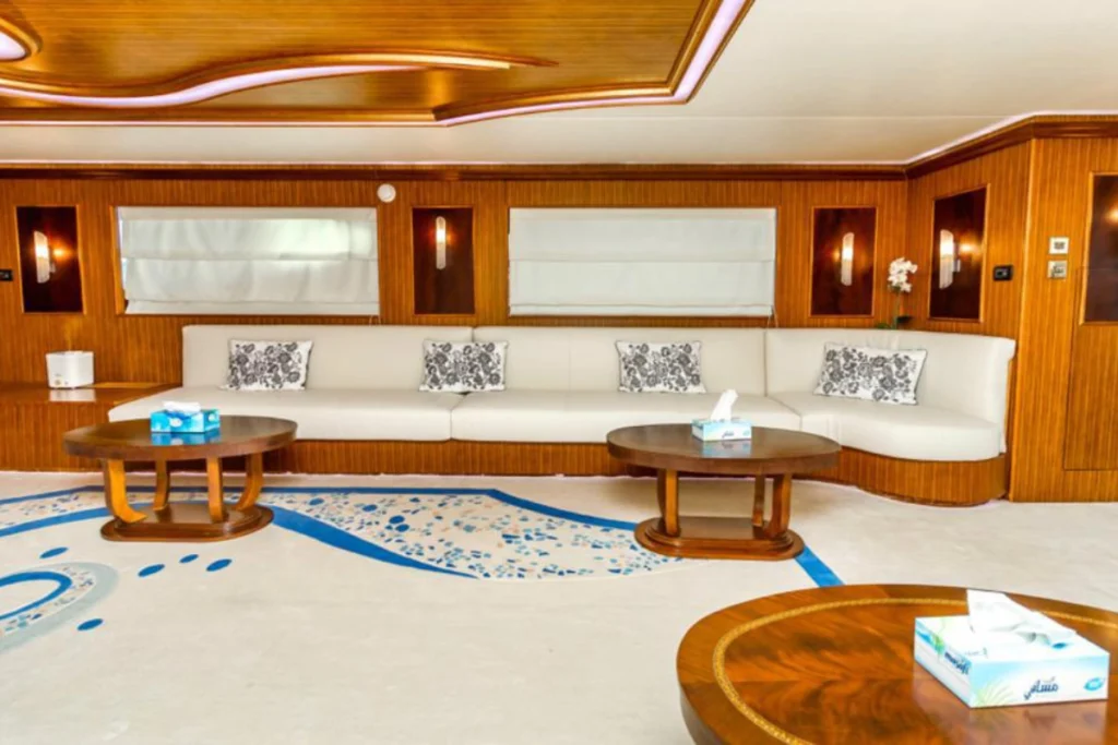 Yacht