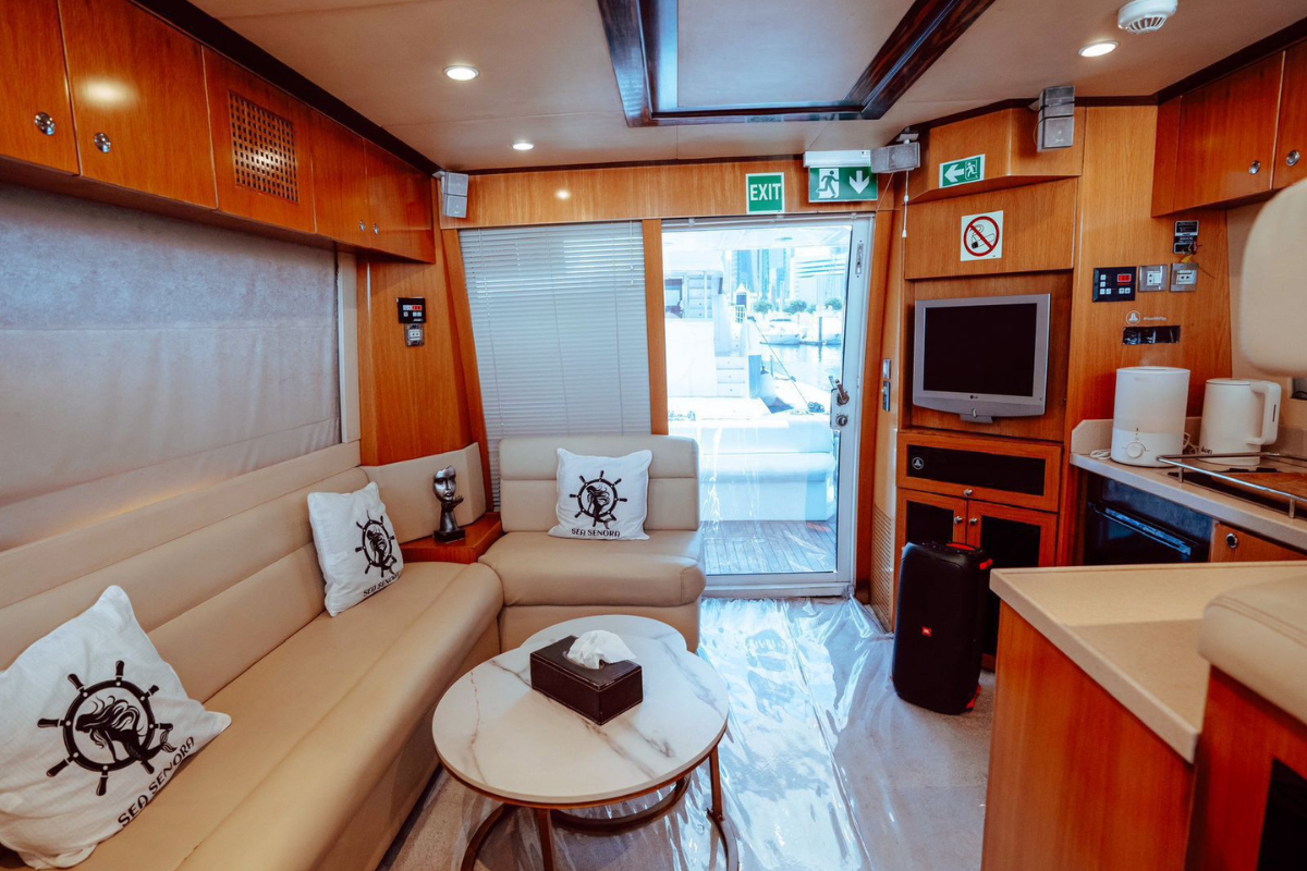 48ft majesty