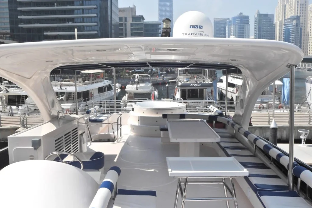 Yacht