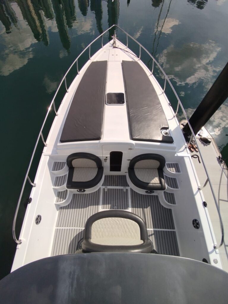 Private fishing boat in Dubai – bow